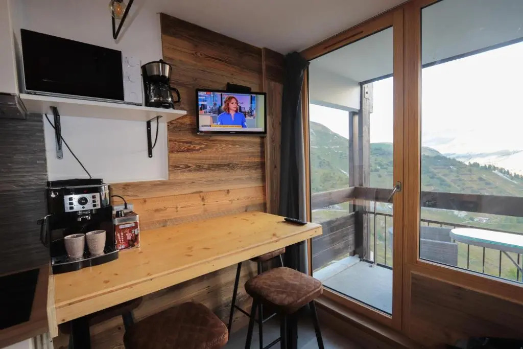 Charmant studio 2 personnes, rénové, vue sur le lac du Chevril