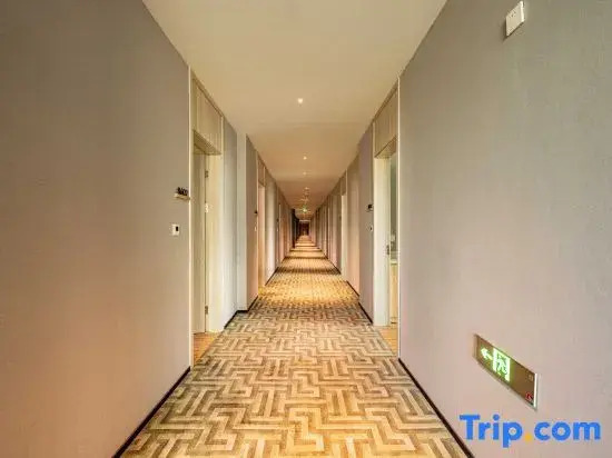 Youyi Hotel (Zhuji Yongli PlazaOriginal Island Hotel)