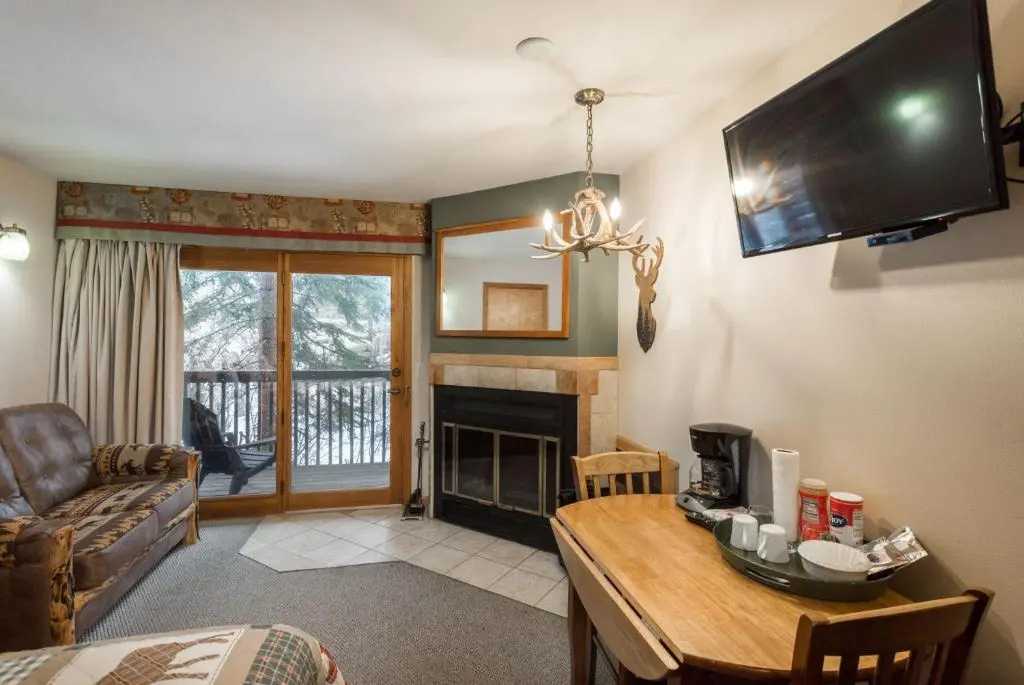 Ponderosa Lodge