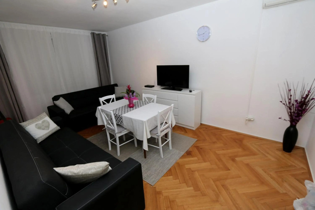 Apartment Mira Lapad
