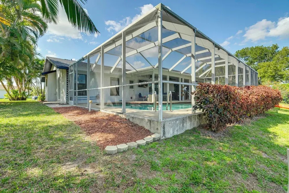 Canal-front Gem w/ Hot Tub, Foosball in Cape Coral