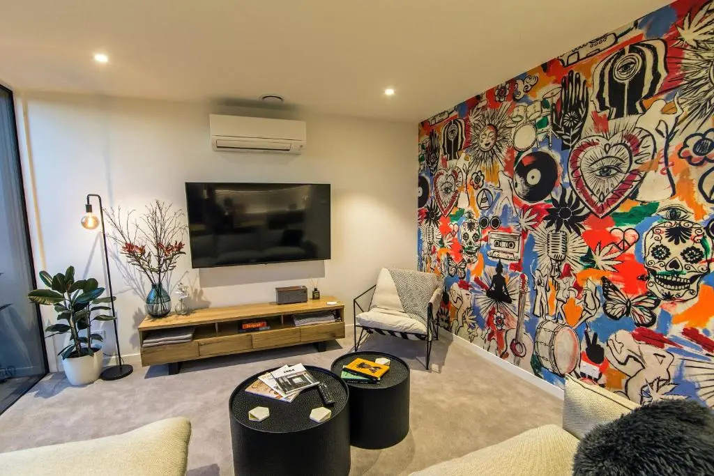Funk in the City - Luxury Laneway Apartment