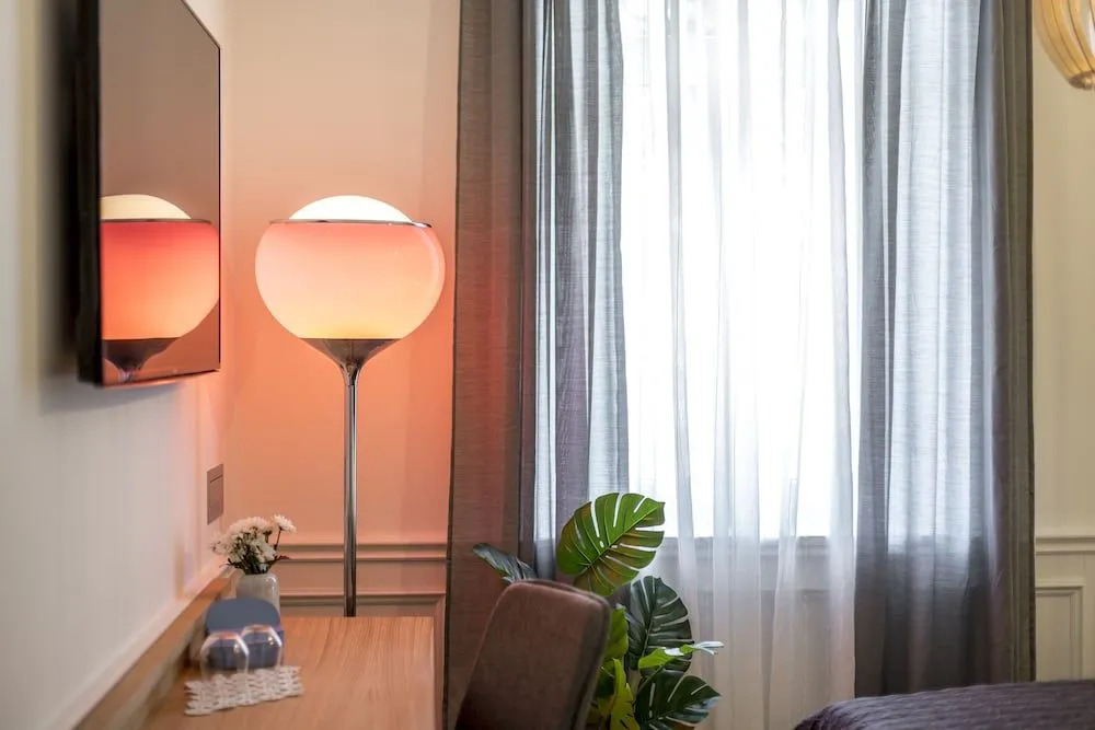 Evala luxury rooms with pool and garden