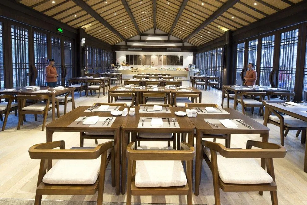 Ven Courtyard