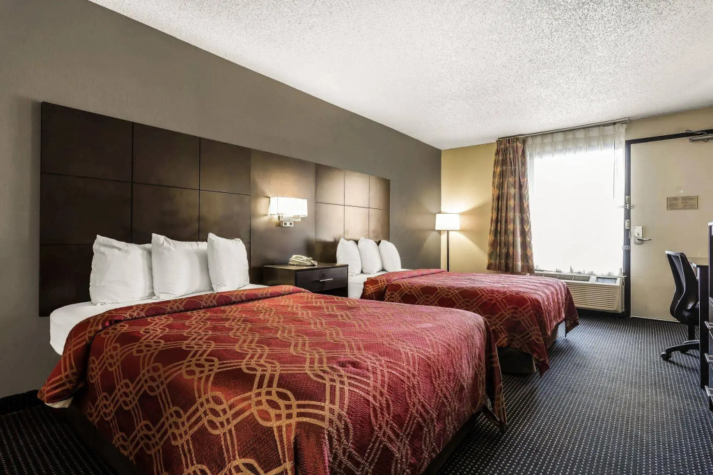 Travelodge by Wyndham North Charleston