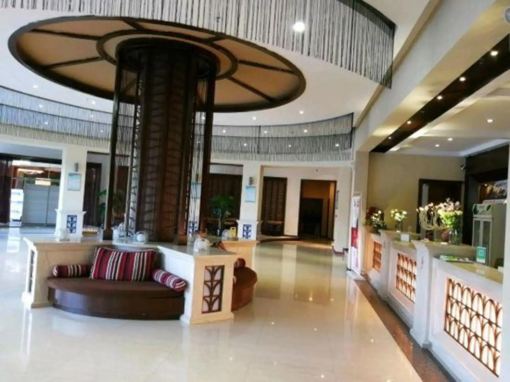 Xianshan Liuyun Holiday Hotel