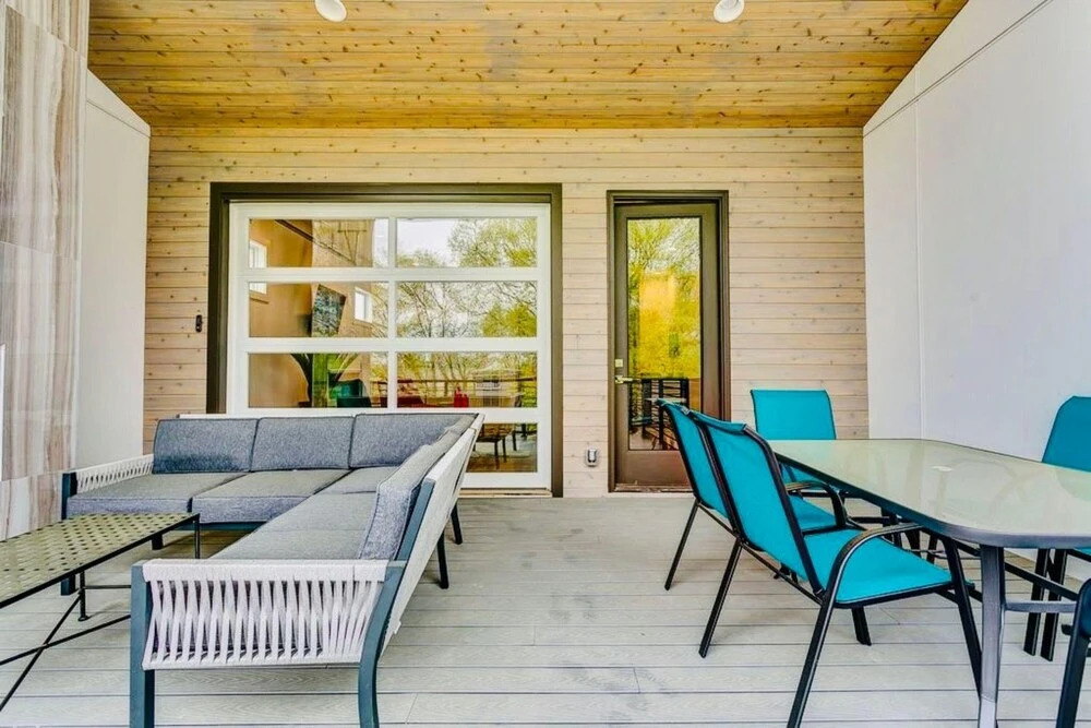 2 Modern Luxurious Side by Side Townhomes by Music City Luxury Stays