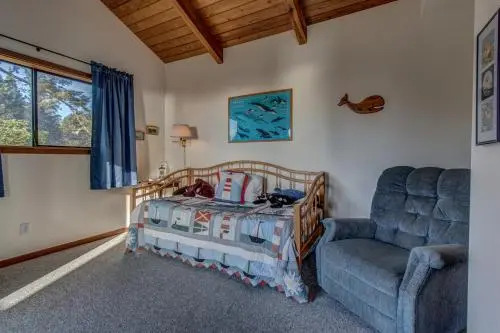Ocean view home with Fireplace Hot Tub Deck