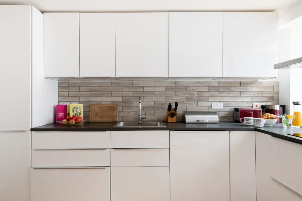 The Jericho Retreat - Bright & Spacious 4BDR Home with Garden