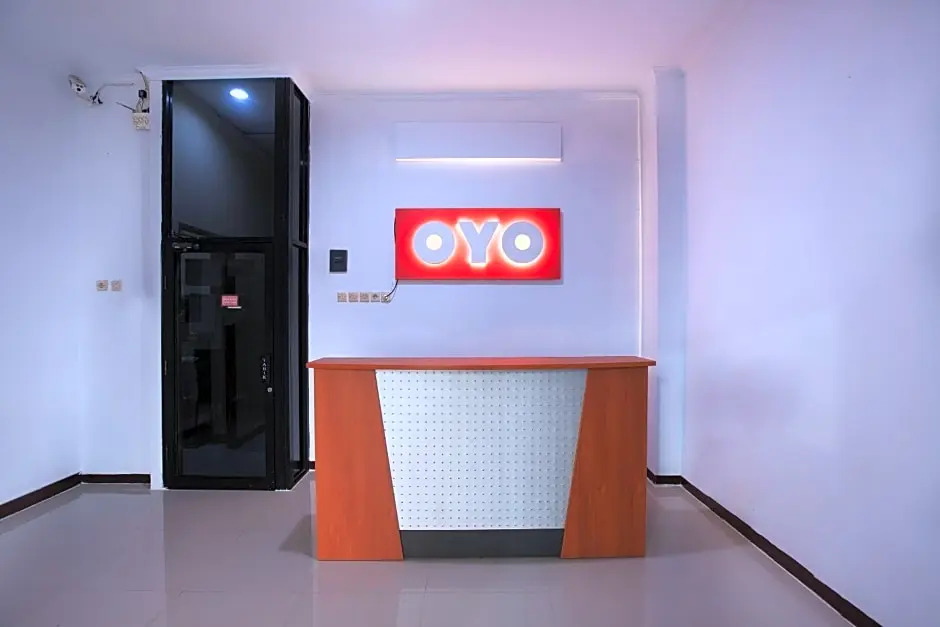 OYO 176 Near Cideng Virgo Residence