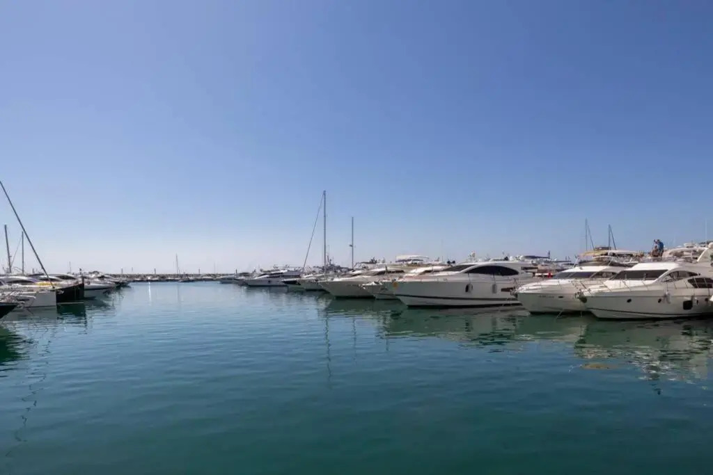 Puerto Banus second line, luxury apartement