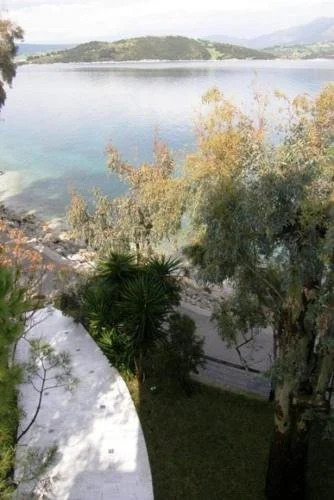 Tzeni Villa