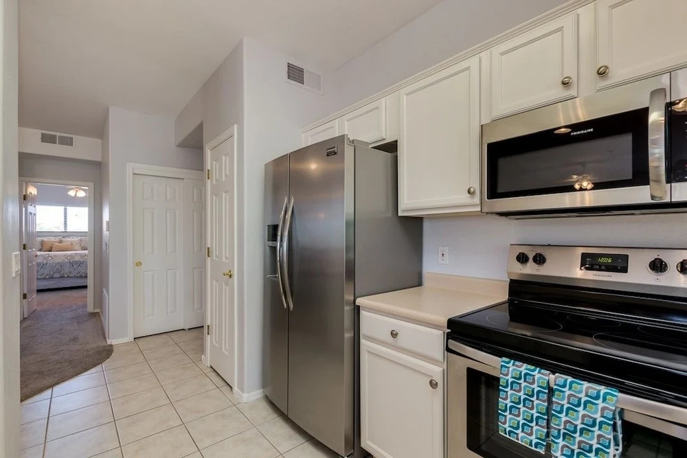 Pleasant #2092 - 2 Br Condo