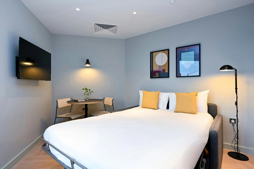 Staycity Aparthotels Paris La Defense