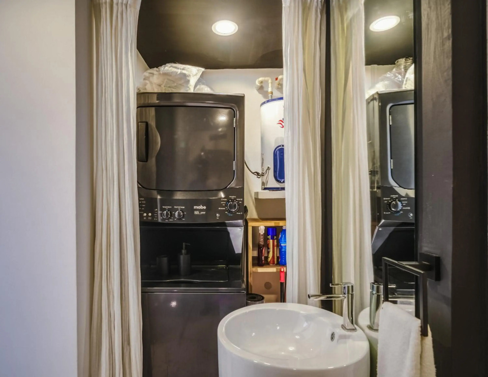 Modern 2BDR with Private Pool, Freestanding Bathtub and Views