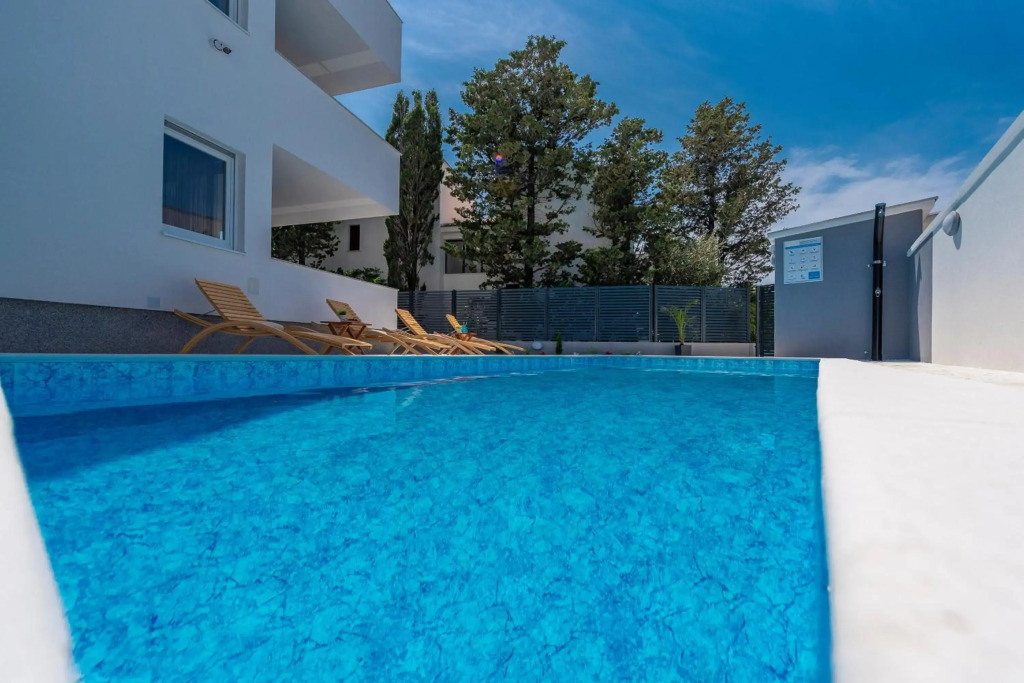 Villa Star 2 a centrally located ap. with a pool