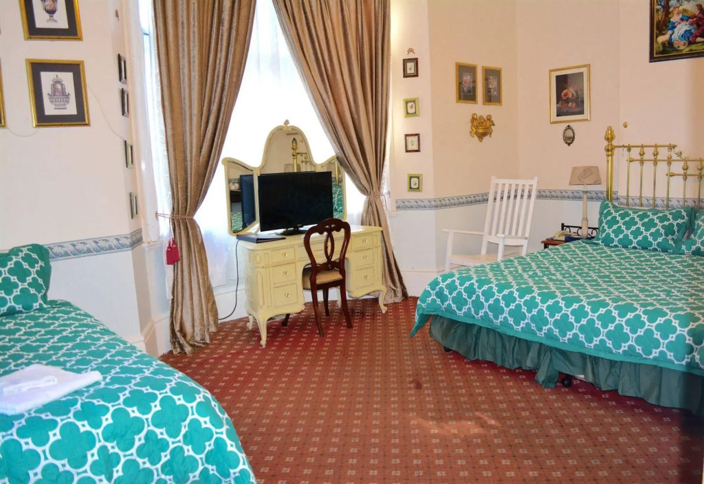 Toorak Manor Hotel Free Parking