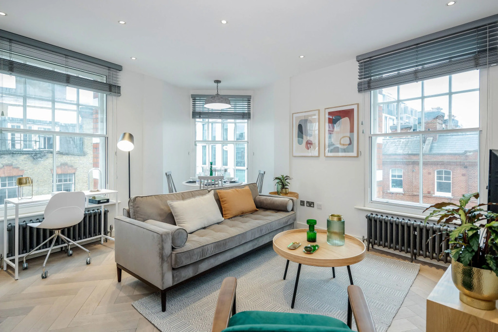 Lumina House - Fitzrovia - by Frankie