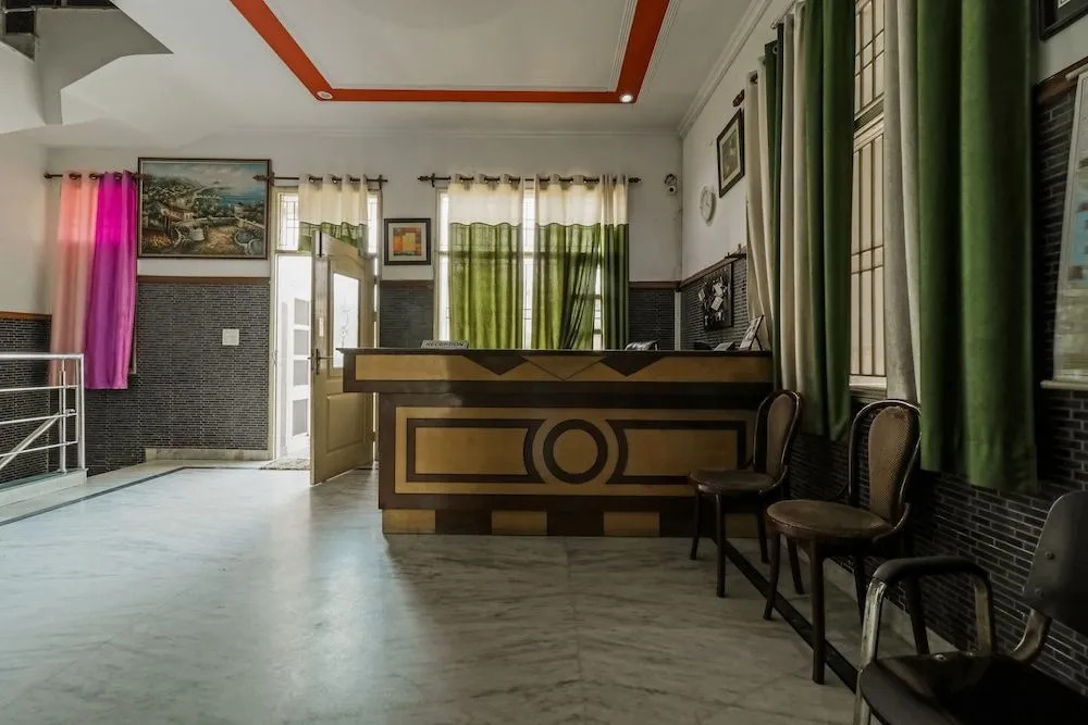 OYO 17135 Hotel Antelia