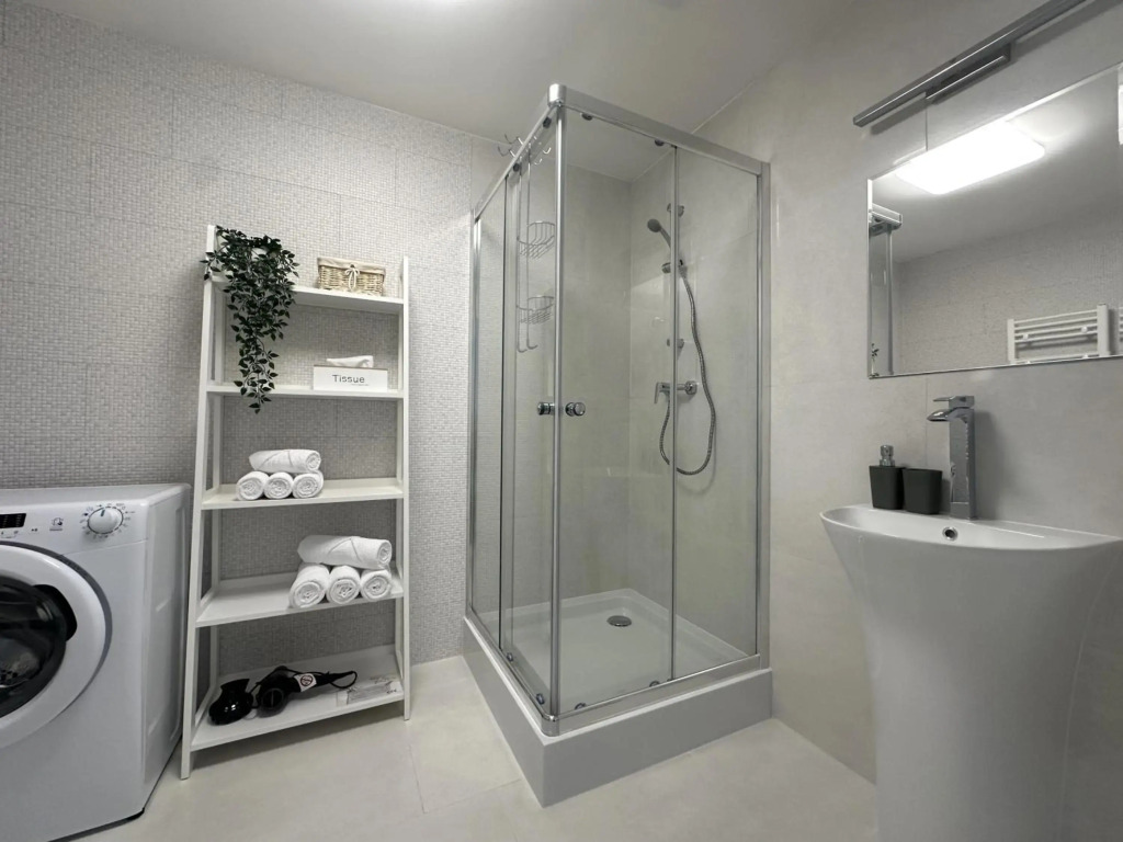 LAWIS Apartments