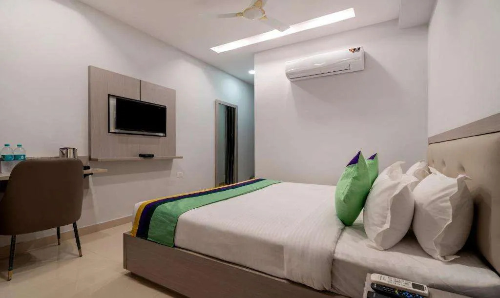 Treebo La Mirage Suite