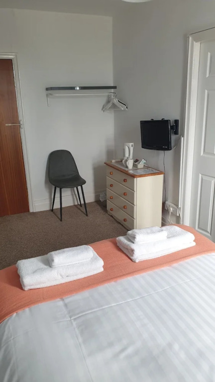 HOTEL242