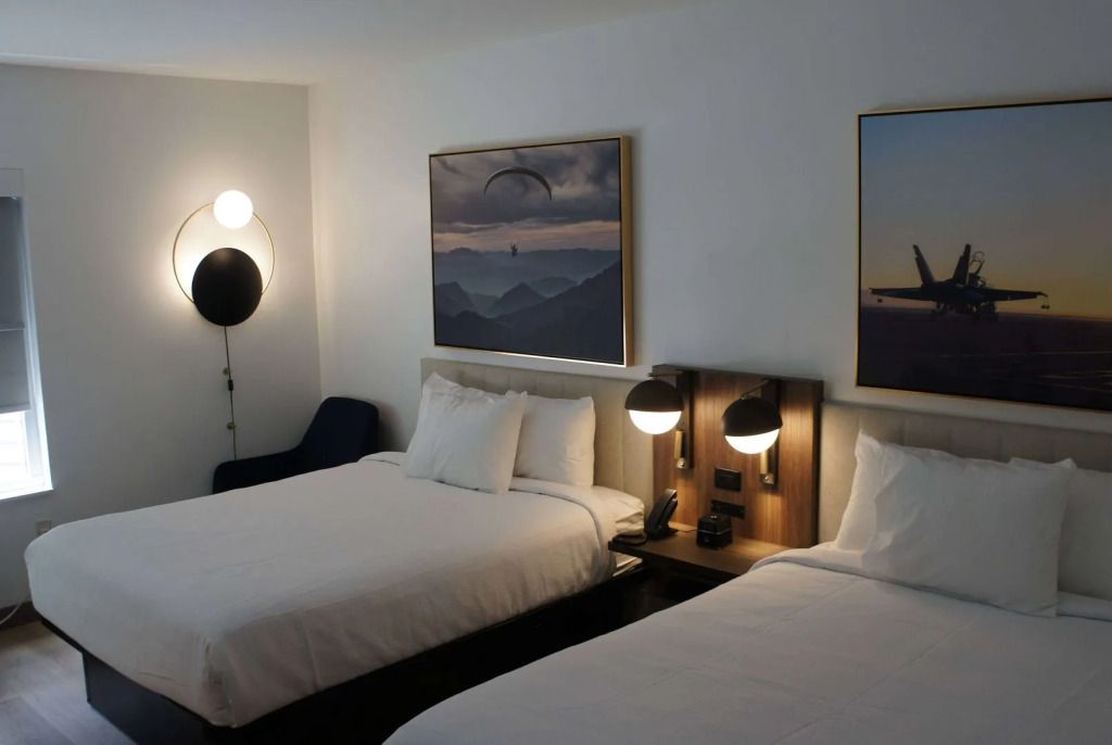 La Quinta Inn & Suites by Wyndham Manchester - Arnold AFB