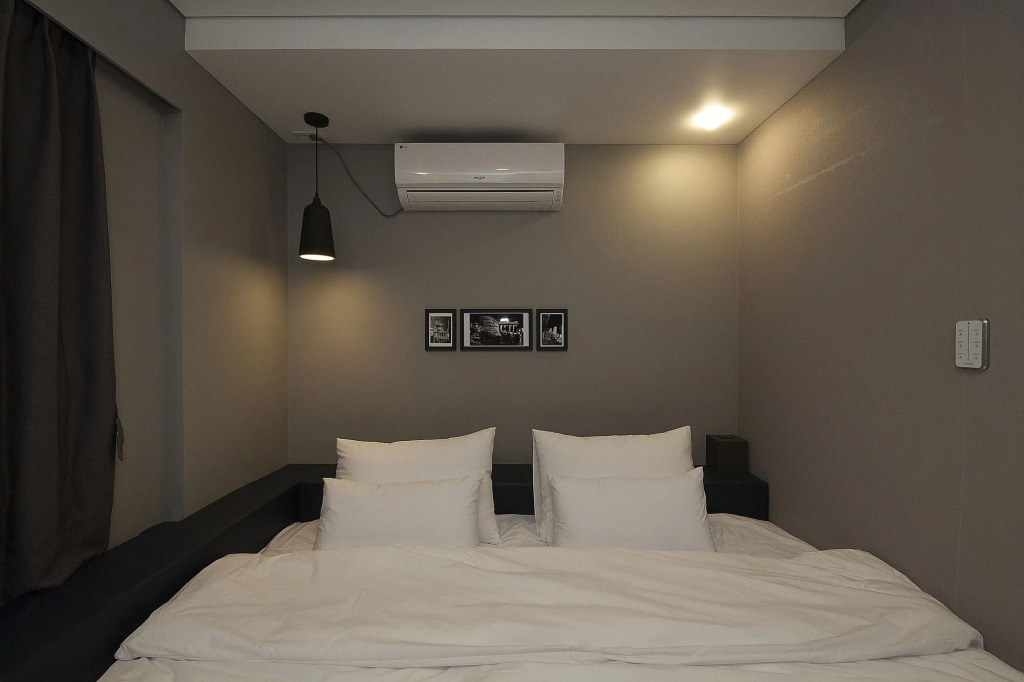 Hotel Gray