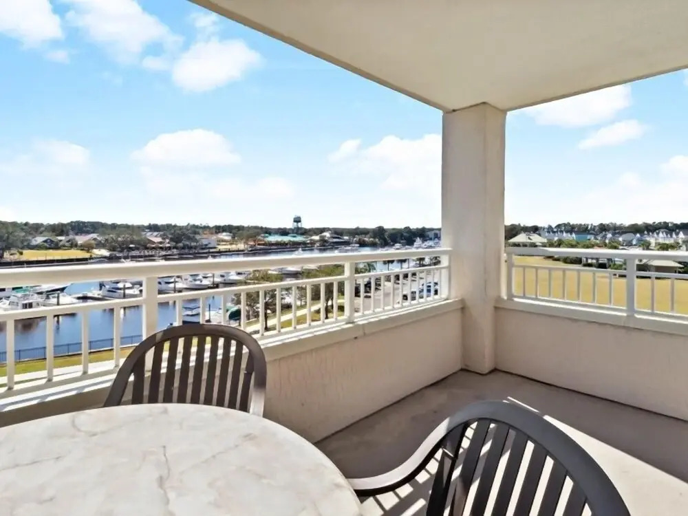 Yacht Club Villas #2-405
