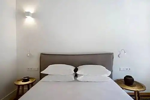 Plues 43 suites Athens / C