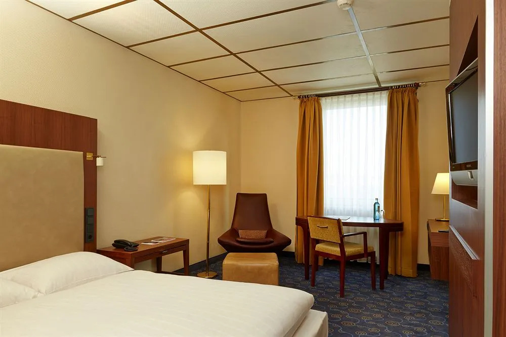 Ramada Hotel Britannia