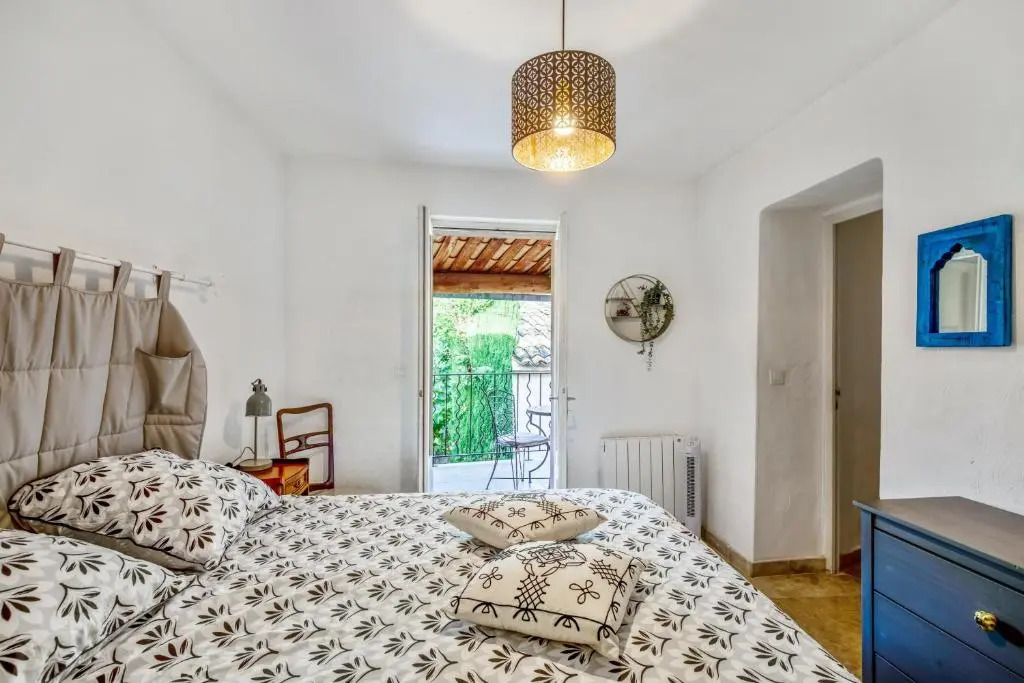Maison de 2 chambres avec vue sur la ville et wifi a Bonnieux