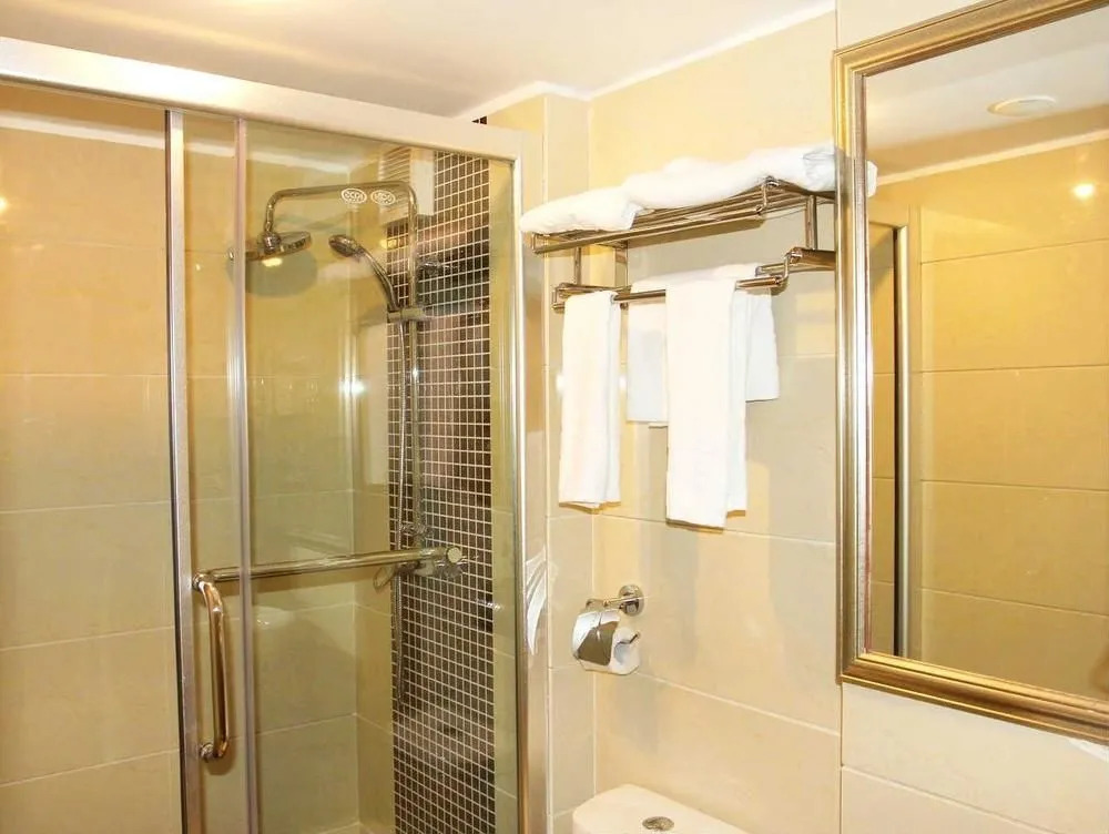 Perfect Season Hotel