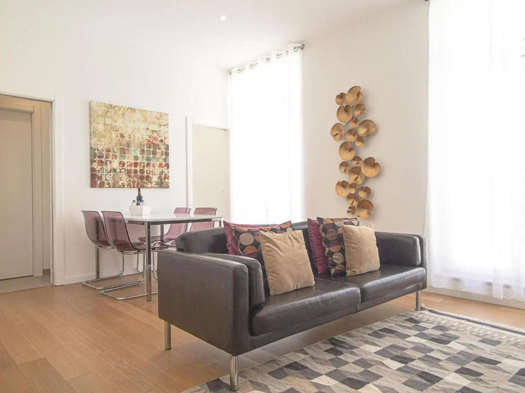 Baixa chiado 2 bedroom duplex apt with elevator
