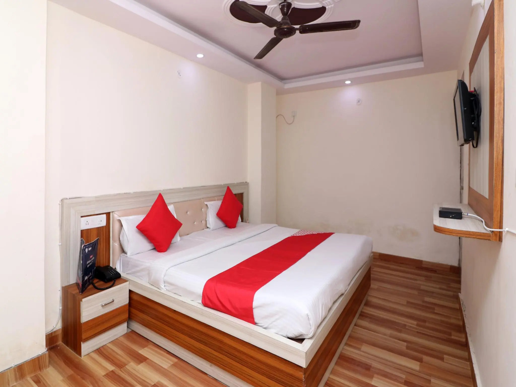 OYO 28331 Hotel Keshav-a Unit Of Ghaziabad Inn