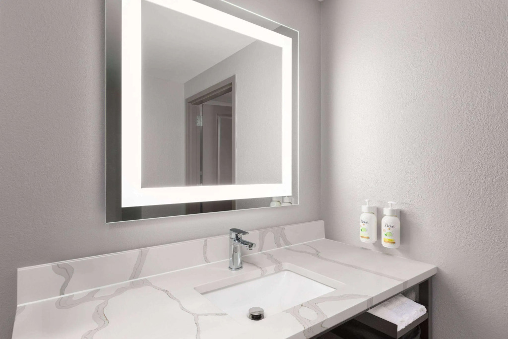 La Quinta by Wyndham Knoxville Central Papermill