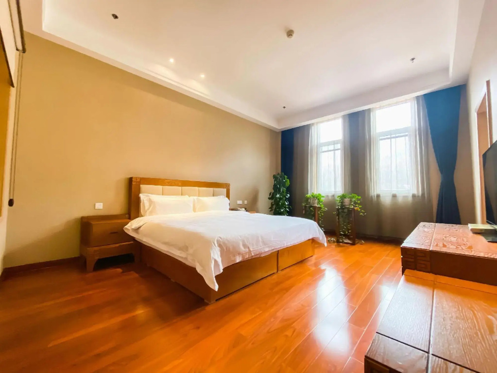 Huaximu Hot Spring Hotel