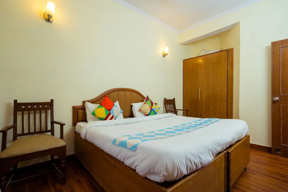 OYO 12429 Home Vintage 3BHK Villa Library Road