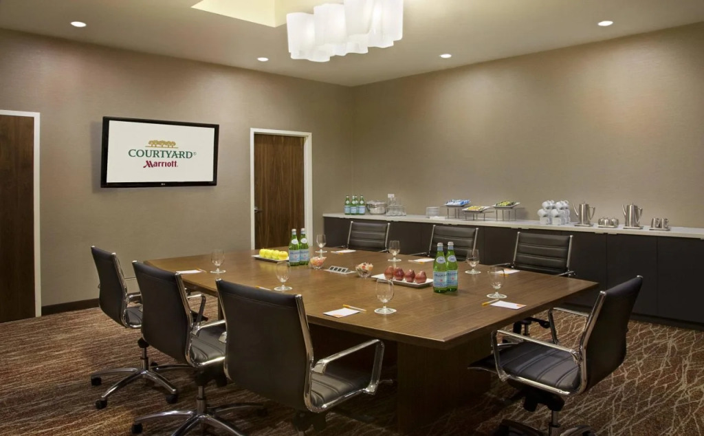 Courtyard by Marriott Calgary Airport