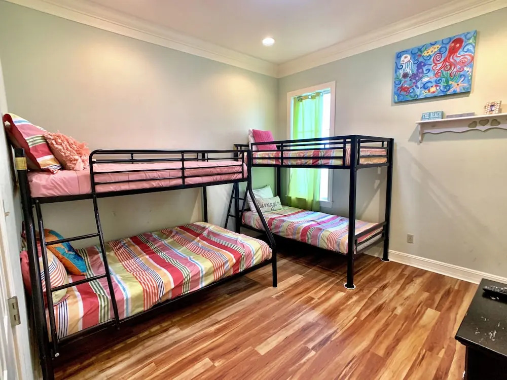 A Little Slice of Paradise - 4 Br Home
