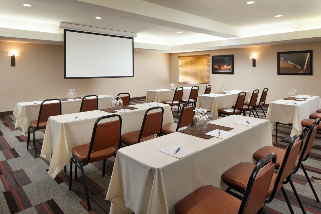 Hampton Inn & Suites by Hilton San Diego SeaWorld Near Old Town