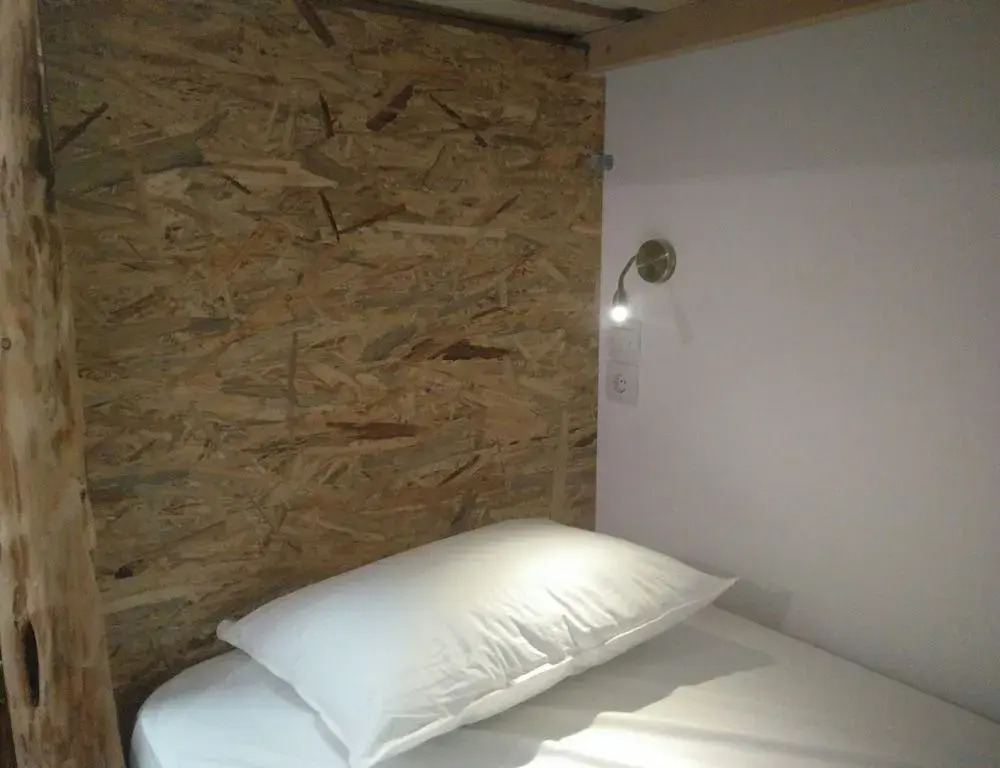 Tithora Athens Hostel