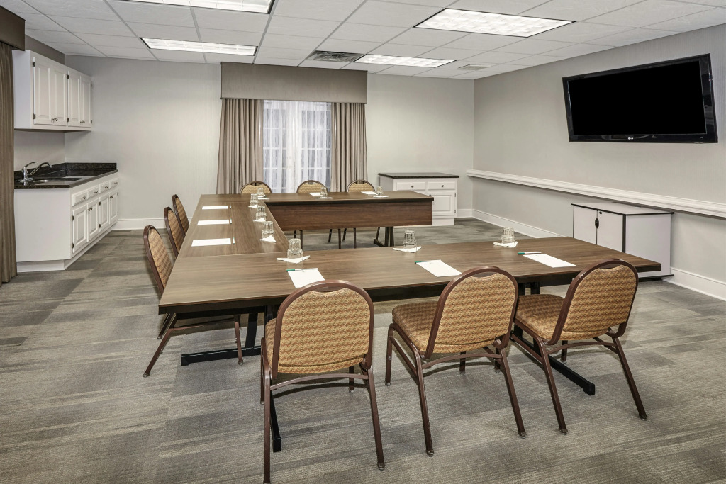 Homewood Suites by Hilton Indianapolis At The Crossing
