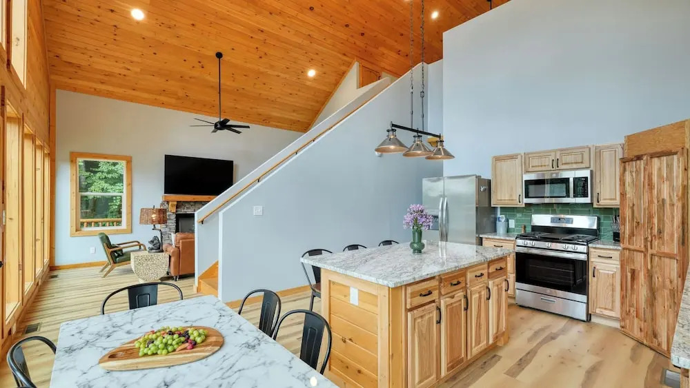 Sleeps 16 2 Cabins w/ Game Room, Hot Tub & Views Perfect & Perfect Too
