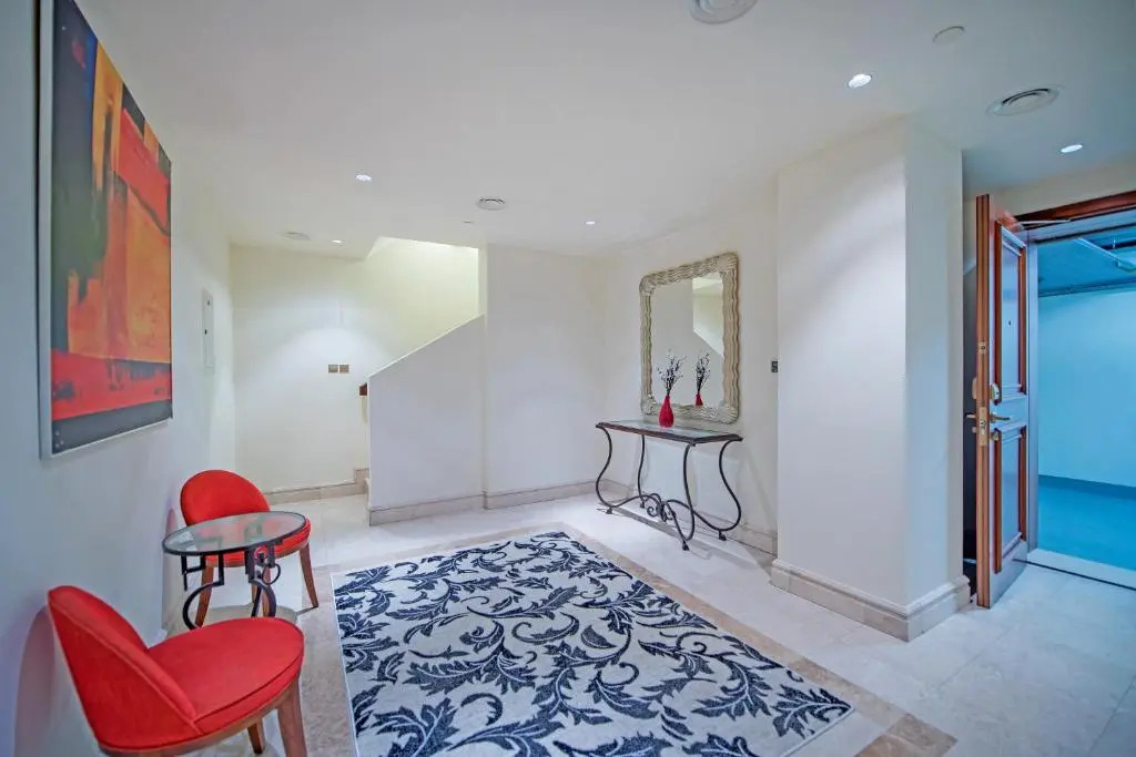 Luxurious 3BR Townhouse with Maid's & Private Pool in Palm Jumeirah