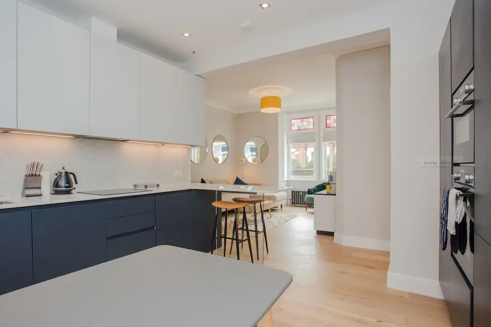 Modern 3 Bedroom Flat in West Hampstead