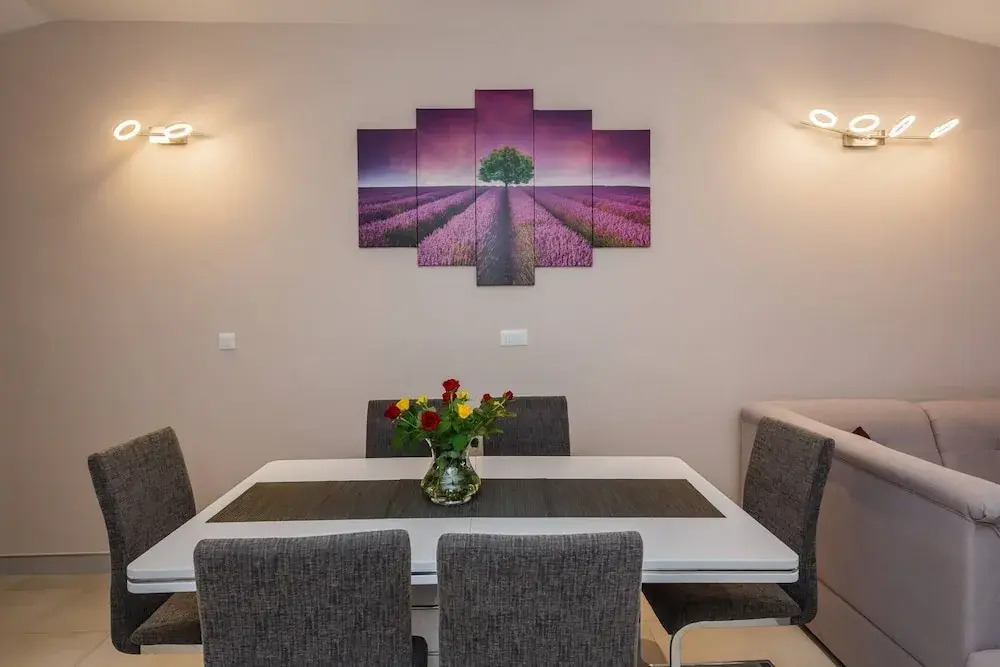 Two-bedroom Apartment Near Beach