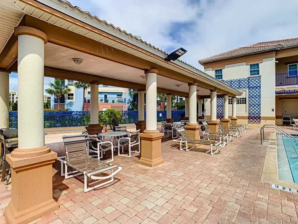 Oceanwalk Jr Penthouse Close to Pool Beach Access Ow14 604
