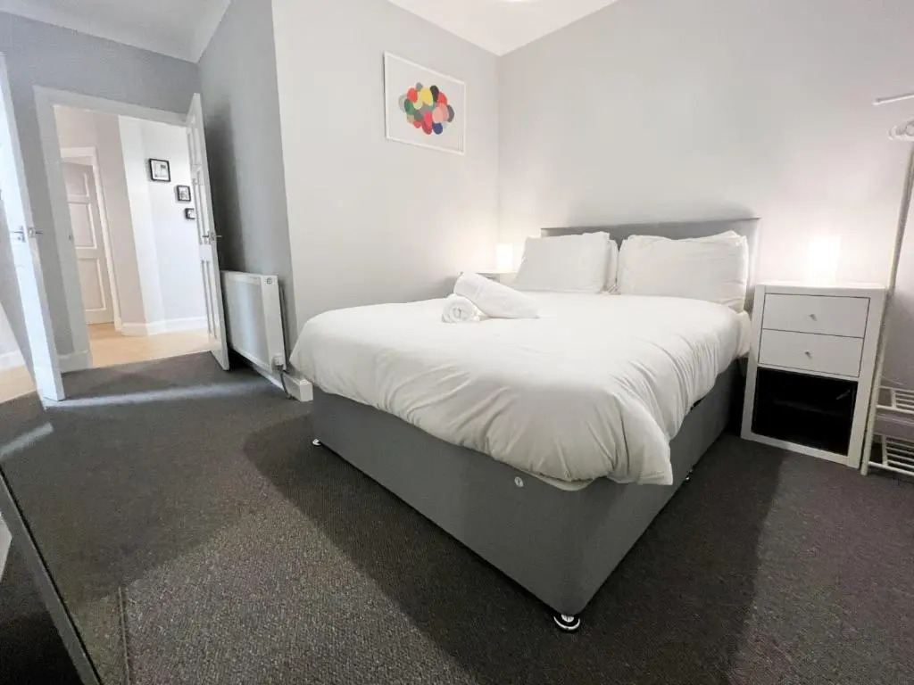 Glasgow 2 Bedroom Apartment