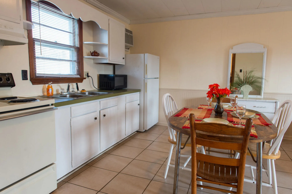 Oceanside Court by KEES Vacations